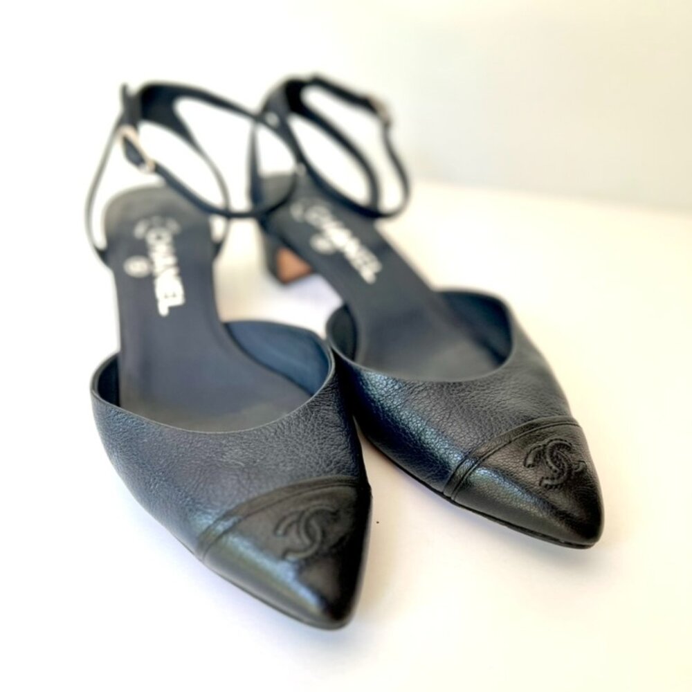 Vintage Chanel Heels Womens size 38.5